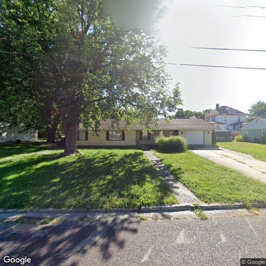 Primary Photo - Cozy 2-Bedroom Ranch Style House!