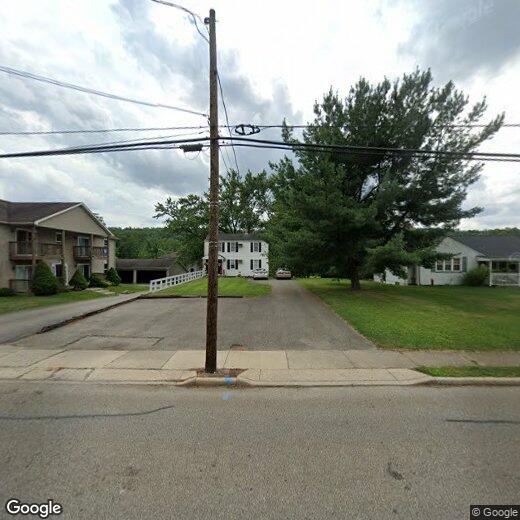 83 W Wood St, Lowellville, OH 44436 Room for Rent in Lowellville, OH