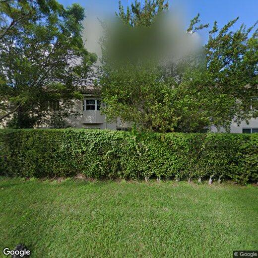 Primary Photo - 2701 SE 12th Pl