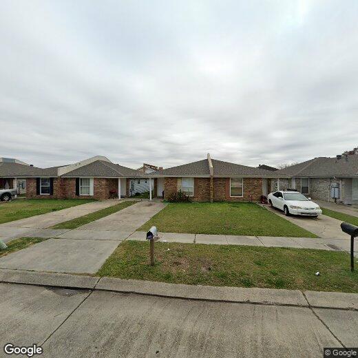 9016 Amour Dr, Chalmette, LA 70043 Townhome Rentals in Chalmette LA