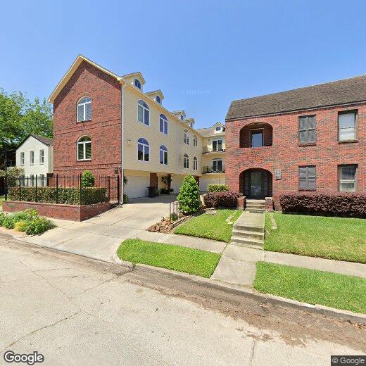 Primary Photo - 402 W Saulnier St