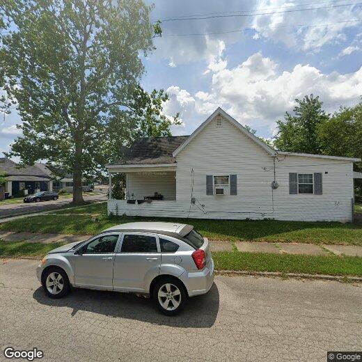 2 br, 1 bath House 2103 S Elm St House Rental in Muncie, IN