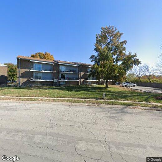 122122 NW 63rd St, Gladstone, MO 64118 Apartment for Rent in