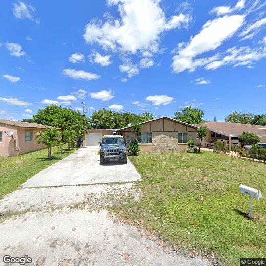 Foto principal - 6317 SW 18th St