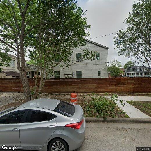 Foto principal - 4630 Woodside St