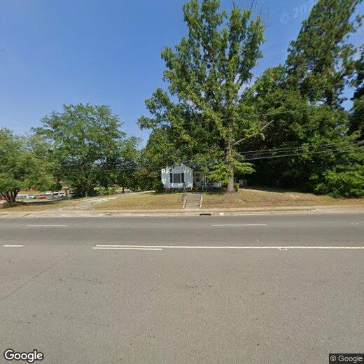 Foto principal - 303 N Sandhills Blvd