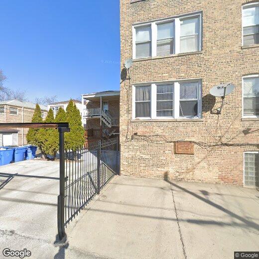 Primary Photo - 1759 W North Shore Ave