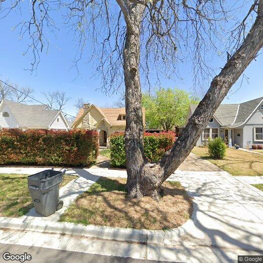 Foto principal - 5222 Denton Dr