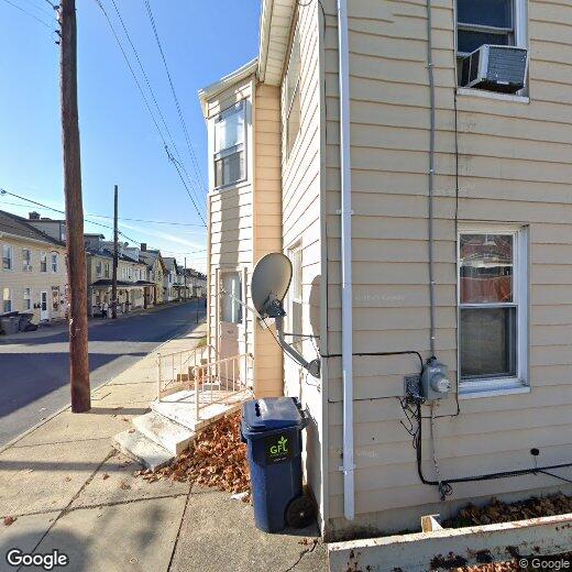 Primary Photo - 1215 Willow St