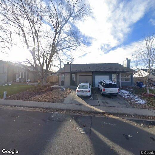 Foto principal - "Charming 3-Bed, 2-Bath Retreat with 1,280...