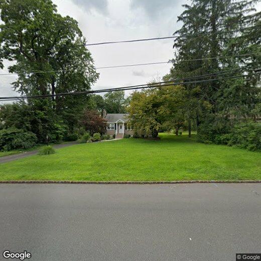 Primary Photo - 152 Northfield Rd