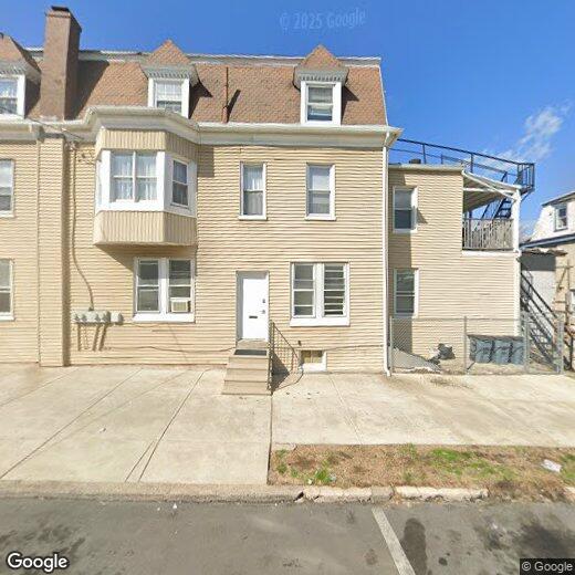 Primary Photo - 1263 Spring St