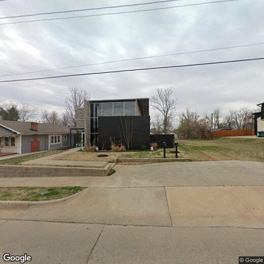 Primary Photo - 1320 NE 8th St
