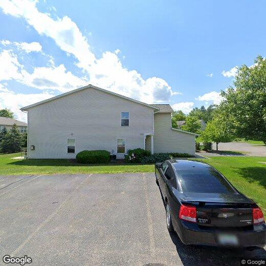 Foto principal - Updated 3 Bed 3.5 Bath Condo