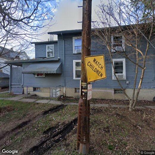 Primary Photo - 119 Oak St