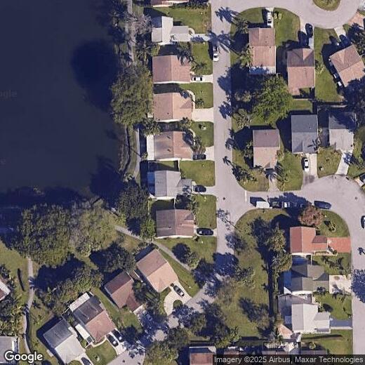 Primary Photo - 17 Tara Lakes Dr E