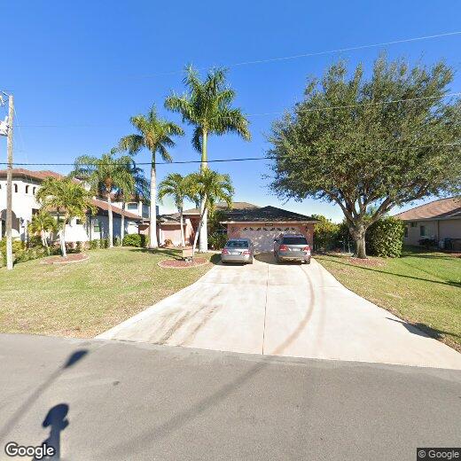 Primary Photo - 105 SW 39th Pl
