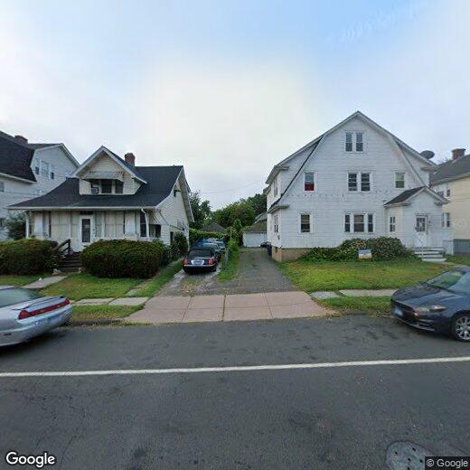 33 Linnmoore St, Hartford, CT 06114 Room for Rent in Hartford, CT