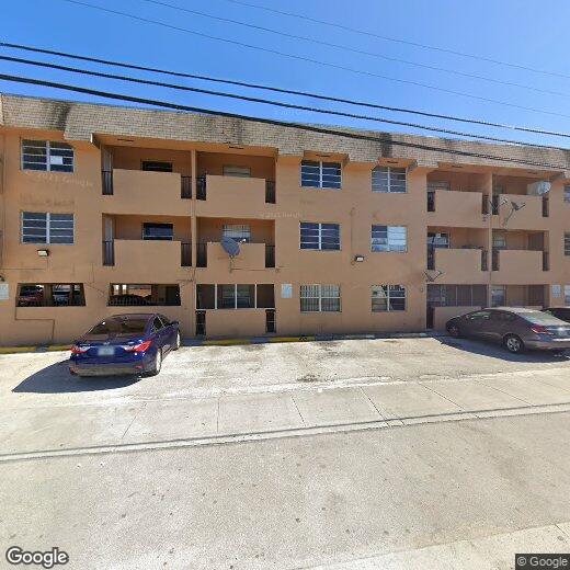Primary Photo - 905 SE 12th St