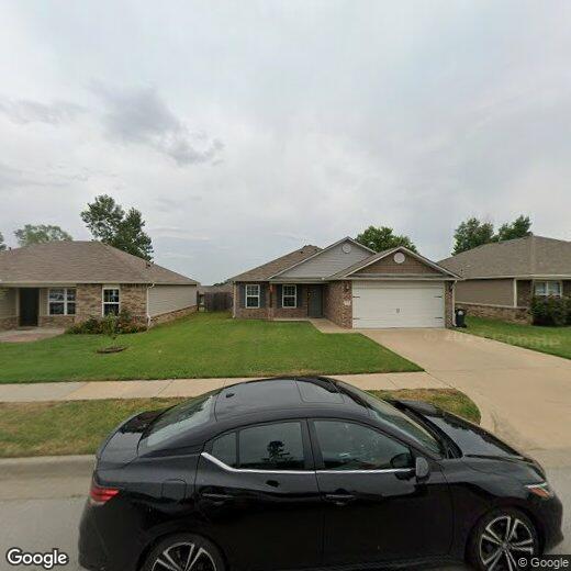 Foto principal - 14671 S Lakewood Ave