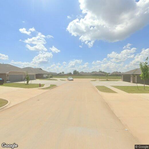 809 Coles Creek, Yukon, OK 73099 Townhome Rentals in Yukon OK