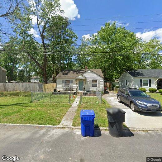 Primary Photo - 128 Shea St