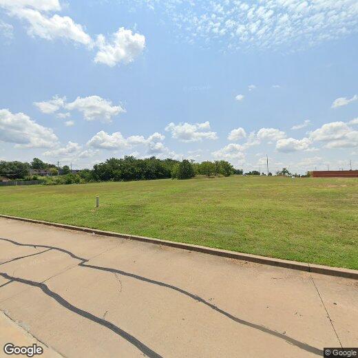 460 W Silverwood Dr, Midwest City, OK 73110 Apartment for Rent in