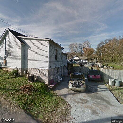 Primary Photo - 128 Pickering St