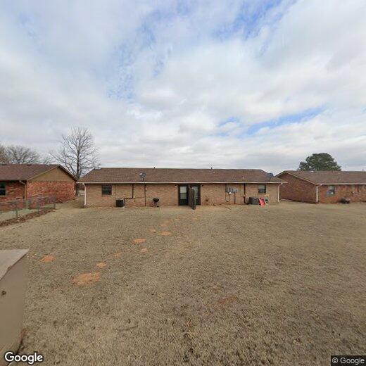 2216 Seth Ave, Weatherford, OK 73096 Townhome Rentals in Weatherford