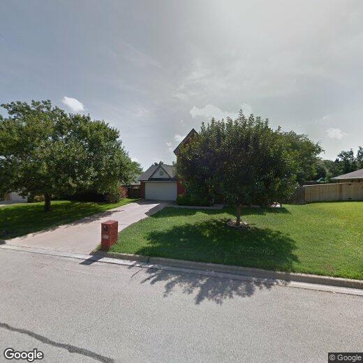 Primary Photo - 609 Man O War Dr