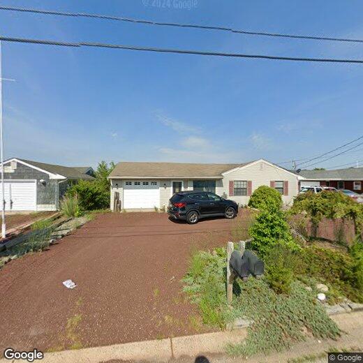 Primary Photo - 213 Montclair Rd S