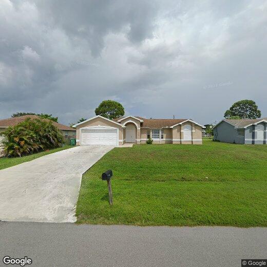 Primary Photo - 473 SW Eyerly Ave