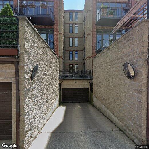 Foto principal - 1738 W Belmont Ave