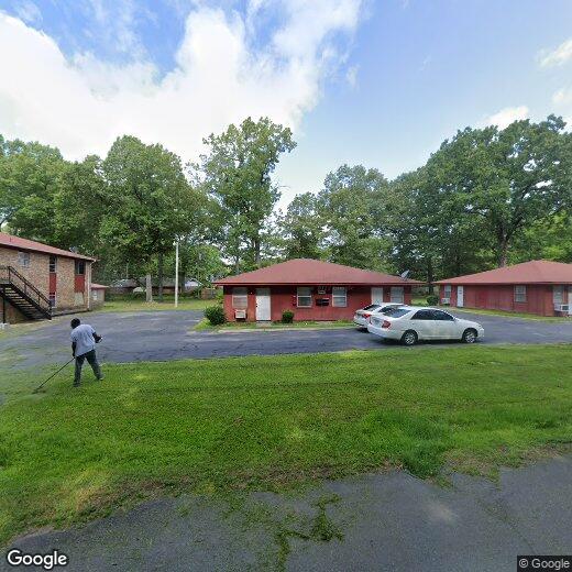 Primary Photo - 2106 Sidney St