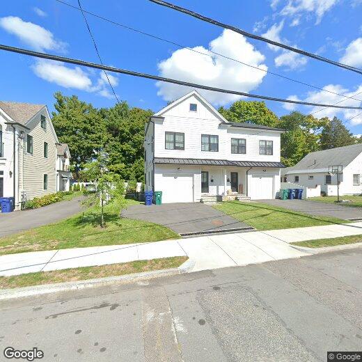 Foto principal - 4 bedroom in Newton MA 02466