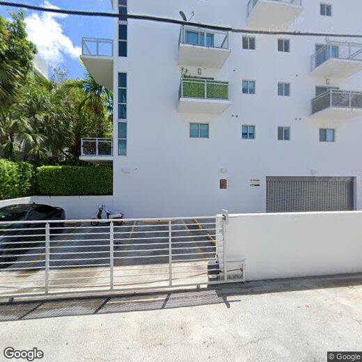 Foto principal - 7728 Collins Ave