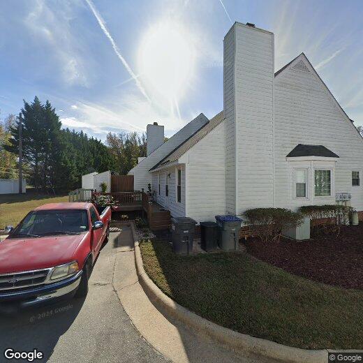 Primary Photo - 913 S Hornbeam Dr