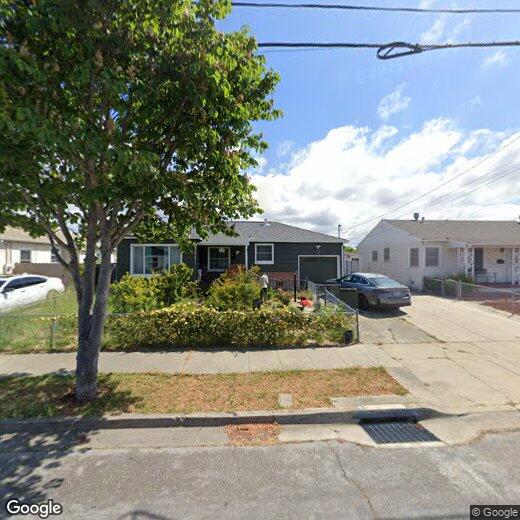Primary Photo - Great Davis Tract home with many upgrades