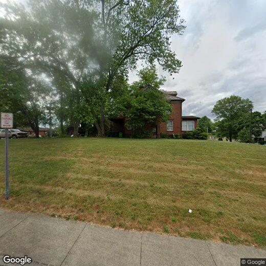 Primary Photo - 918 N Tuscarawas Ave
