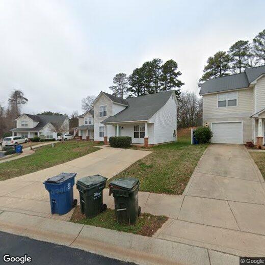 Primary Photo - Beautiful 2 story home in Crestdale Crossi...
