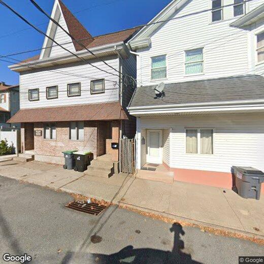 Primary Photo - 725 Front St