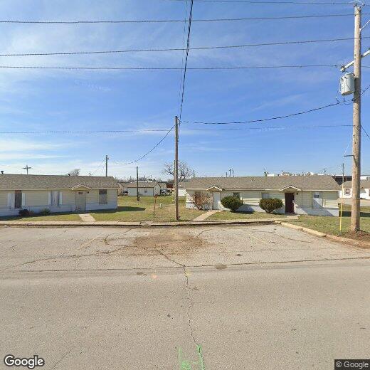 Primary Photo - 2009 NW Hoover Ave