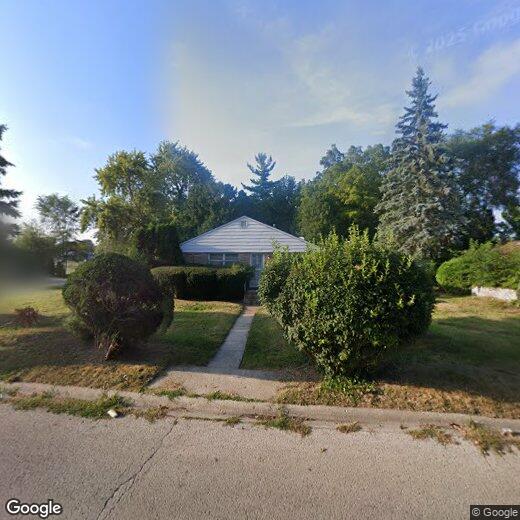 Primary Photo - 2049 Kemble Ave