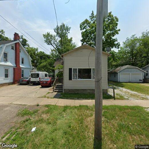 Primary Photo - 306 E Highland Ave