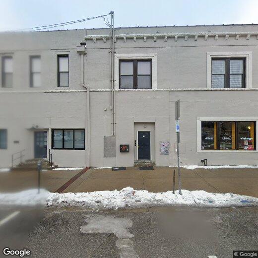 800 1/2 Massachusetts St, Lawrence, KS 66044 Condo for Rent in