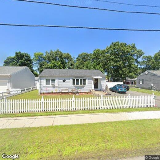 Primary Photo - 670 Pendleton Ave