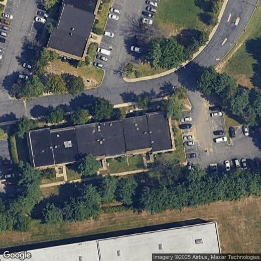 Primary Photo - 279 College Dr