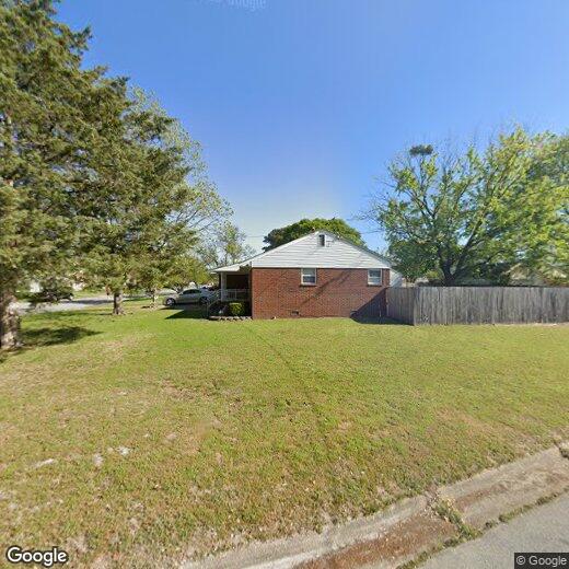 Primary Photo - 940 Redwood Cir