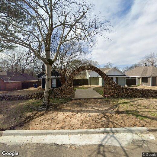 Primary Photo - 213 N Opothleohola St