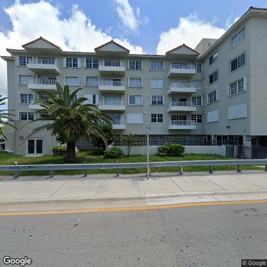 Foto principal - 2600 Collins Ave